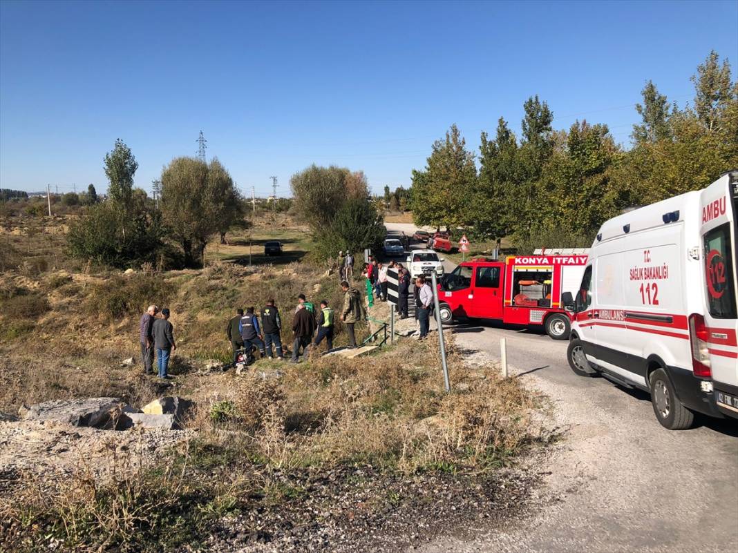 Konya’da otomobil köprüden sulama kanalına düştü, ekipler zamanla yarıştı 3